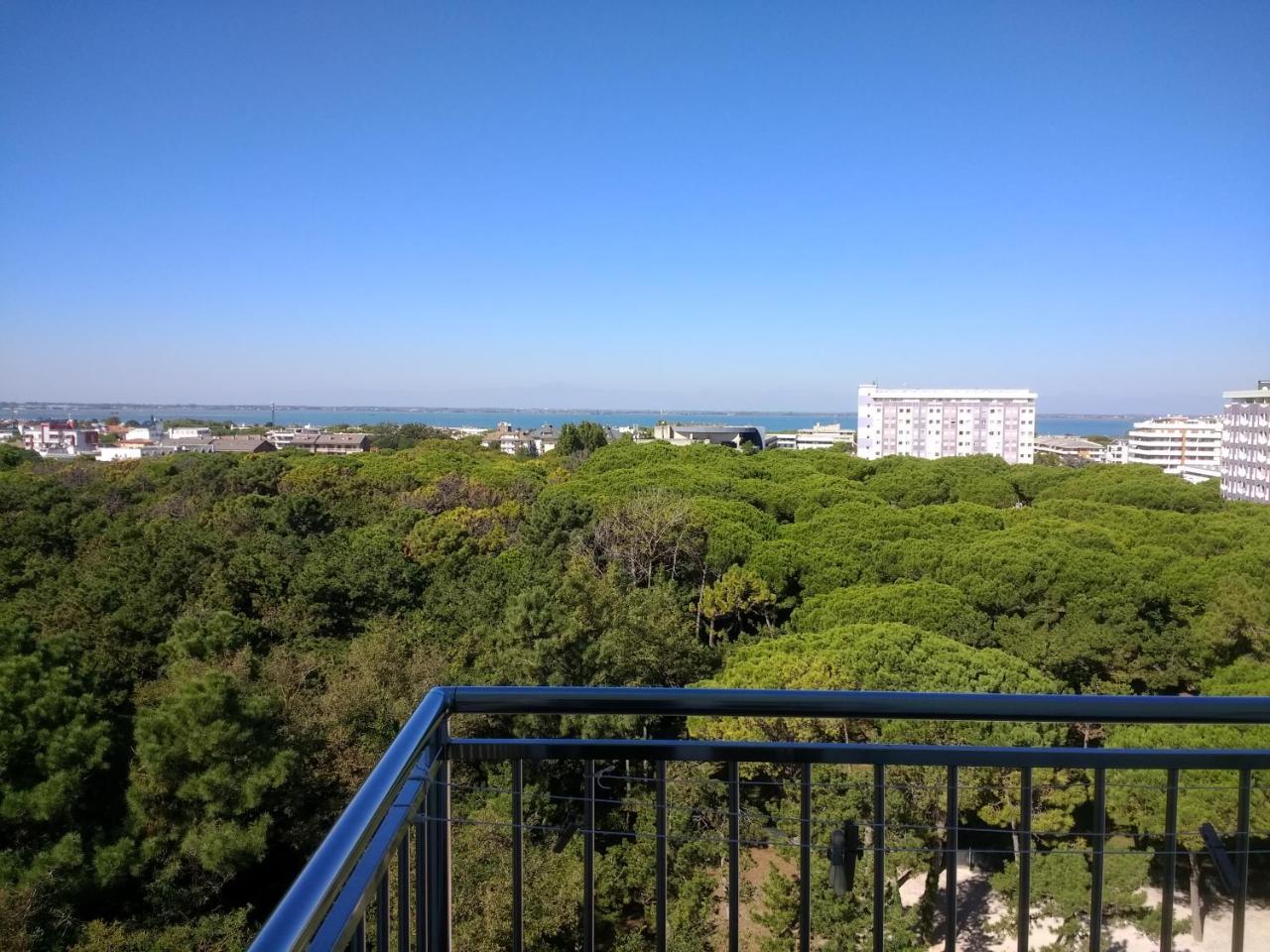 International Seaview Apartments Lignano Sabbiadoro Exteriör bild